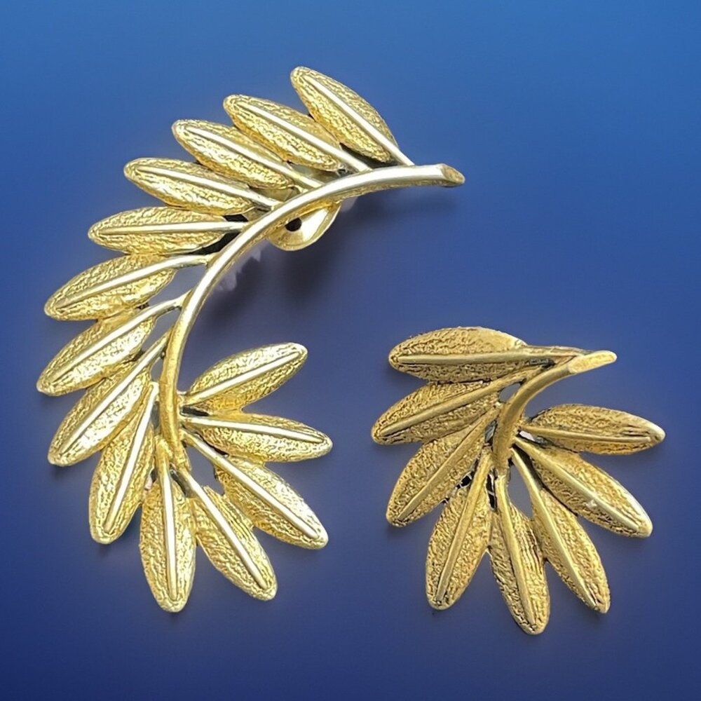 Retired LOREN HOPE Leaves Ear Climber Gold-tone Earrings Pierced Signed
